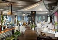 Un restaurante u otro lugar para comer en Vergi puhkemajad