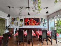 Φωτογραφία από το άλμπουμ του La Casa Di Luna - Hotel with Pool and Restaurant in Antananarivo στο Ανταναναρίβο