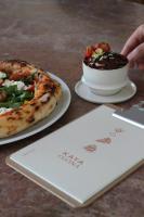 Jídlo v hotelu nebo okolí