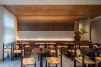 Un restaurante u otro lugar para comer en Shangri-la Nine Shepherds Oxygen Retreat