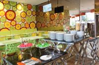 Χώρος καθιστικού στο Zest Sukajadi Bandung by Swiss-Belhotel International