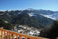 ホテルから撮影された、または一般的な山の景色