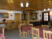 Hotel Anaxにあるレストランまたは飲食店