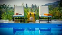 Bazén v ubytovaní Villa Natura prive swimming pool alebo v jeho blízkosti