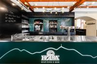 Lounge nebo bar v ubytování Penzion Chalupa U Městské brány