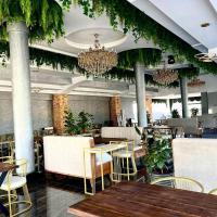 En restaurant eller et andet spisested på Hotel Baidala