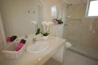 Kúpeľňa v ubytovaní Apartments Curicta 1