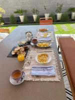 Jídlo v penzionu nebo okolí