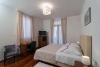 Posteľ alebo postele v izbe v ubytovaní Luxury Rooms Near the Beach3