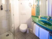 Ένα μπάνιο στο ibis Fribourg