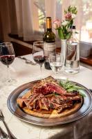 Jídlo v hotelu nebo okolí