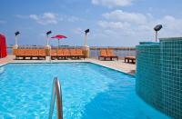 Der Swimmingpool an oder in der Nähe von Golden Nugget Biloxi