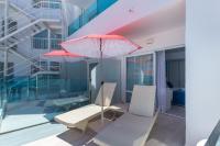 Basen w obiekcie Plaza Santa Ponsa Boutique - Adults Only. lub w pobliżu