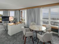 Χώρος καθιστικού στο Mövenpick Hotel Lausanne