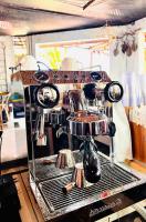 Kuchyň nebo kuchyňský kout v ubytování Amwani Beach Camp