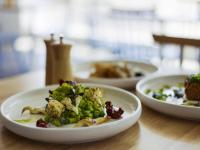 Mad på hotellet eller i nærheden