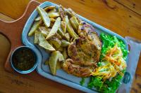 Jídlo v hotelu nebo okolí