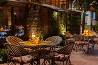 En restaurant eller et andet spisested på The Manor Sports and Wellness Hotel