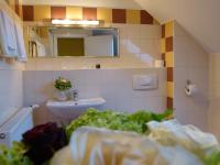 Koupelna v ubytování Hotel Fischachstubn