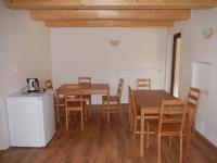 Kuchyň nebo kuchyňský kout v ubytování Apartment U Lochů