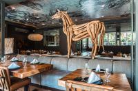 Restaurace v ubytování Royal Palms Hotel