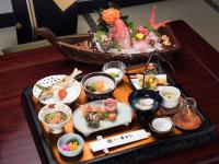 旅館の敷地内または近くでの食事または食べ物