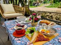 Еда / где поесть недалеко от курортного отеля