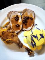 Jídlo v hotelu nebo okolí