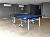 Stolní tenis v ubytování Cozy Studio Walk to BTS Free Wi-Fi Great Location nebo okolí