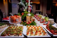 Jídlo v hotelu nebo okolí