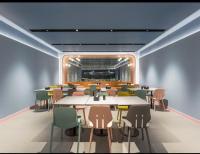 Una sala de conferencias con mesas y sillas y una ventana. en Hanting Hotel Shanghai Fudan University Memorial Road, en Shanghái