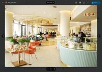 een restaurant met een bar waar mensen aan tafel zitten bij Ellipse waterfall self Catering Hotel in Vosburg