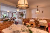 Nápoje v ubytování Hotel Gasthof Der Jägerwirt