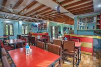 En restaurant eller et andet spisested på Gairibari Resort