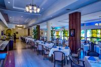 Εστιατόριο ή άλλο μέρος για φαγητό στο The Grand Royal Swiss Hotel