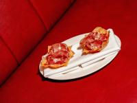 Jídlo v aparthotelu nebo okolí