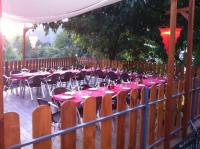 Reštaurácia alebo iné gastronomické zariadenie v ubytovaní Hotel La Duquesa