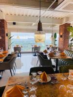 Nespecifikovaný výhled na hory nebo výhled na hory při pohledu z aparthotelu