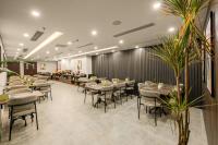 Restaurace v ubytování Nature Hotel - Lac Long Quan