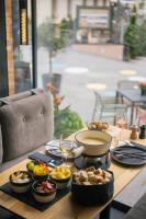 Jídlo v aparthotelu nebo okolí