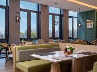 O zonă de relaxare la Holiday Inn Beijing Daxing Centre by IHG