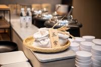 Jídlo v hotelu nebo okolí