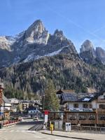 En generel udsigt til bjerge eller udsigt til bjerge taget fra lejligheden