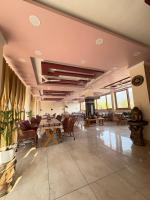 Khu vực ghế ngồi tại Rivana Retreat