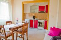 Kuchyňa alebo kuchynka v ubytovaní Apartment Annika