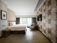 Gallery image of 3 Door Hotel in Tainan