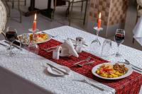 Mad på hotellet eller i nærheden