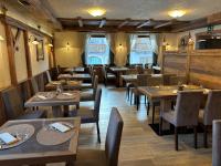 En restaurant eller et andet spisested på Hotel Crosal