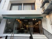 Η πρόσοψη ή η είσοδος του Amber Inn by Orion Hotels