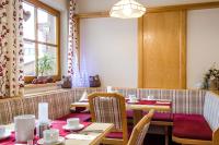 A seating area at Hotel Idhof